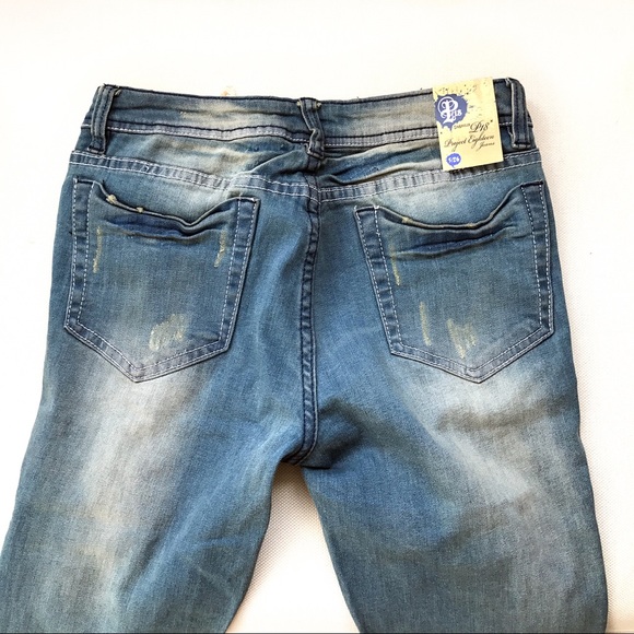 LAST ONE ‼️ S/24 👉🏼Distressed Blue Ripped Jeans - Picture 7 of 8